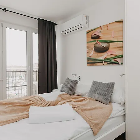 Shortstaypoland Panska *